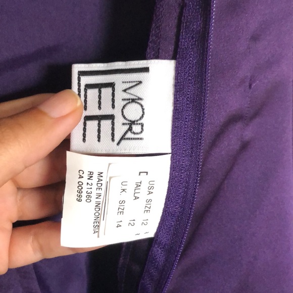 Bridesmaid dress size 12 with sash. Worn once. - Picture 4 of 5